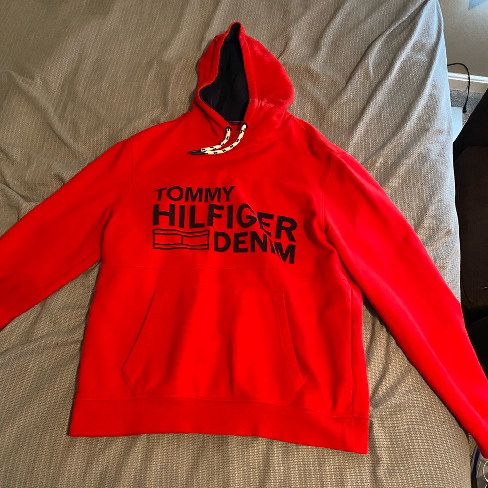 Tommy Hilfiger Large Red Hoodie - Picture 2 of 4